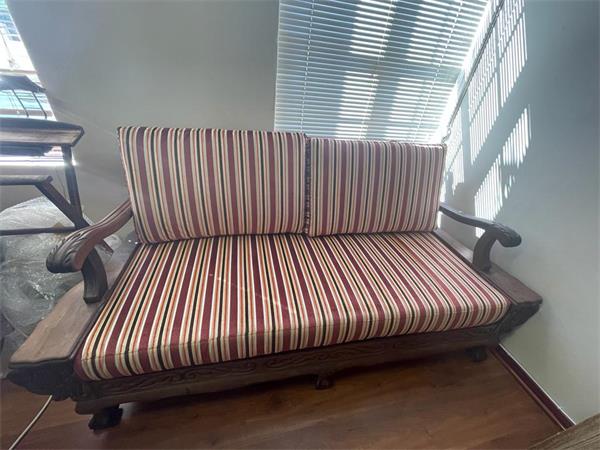 ~/upload/Lots/51251/ghzmbmepfrx2g/Lot 028 Sagwan Wood Luxury Sofa Set 3_t600x450.jpg